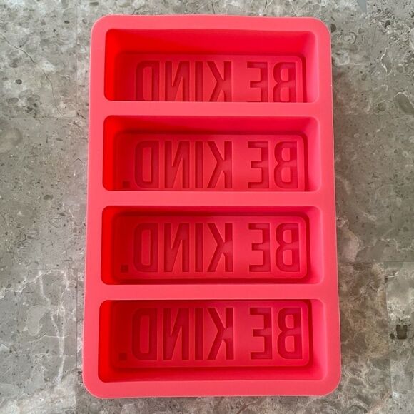 Be Kind by Ellen Silicone Ice Cube Tray - Picture 3 of 4